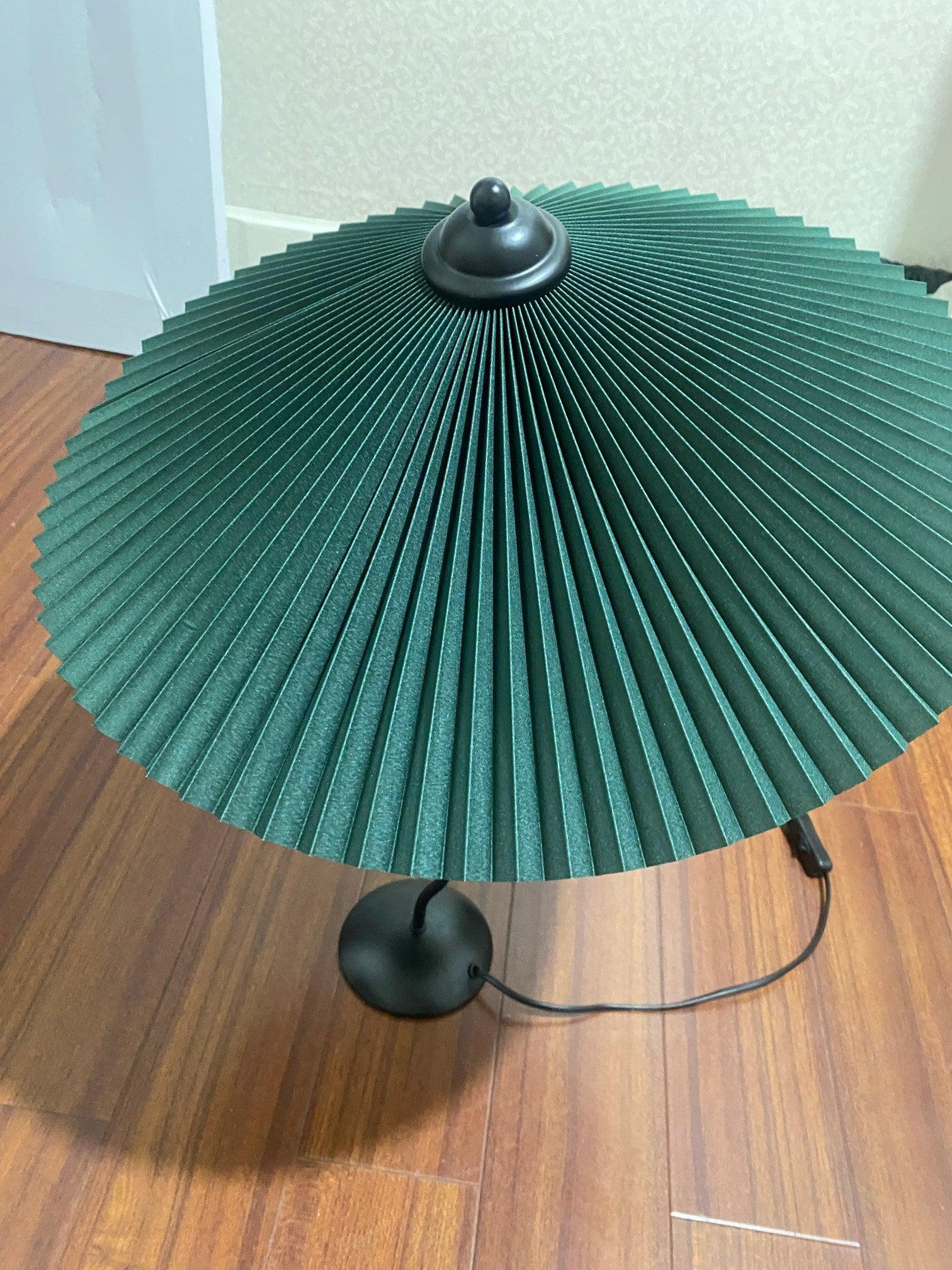 Pleated Hat Table Lamp - Cueteks