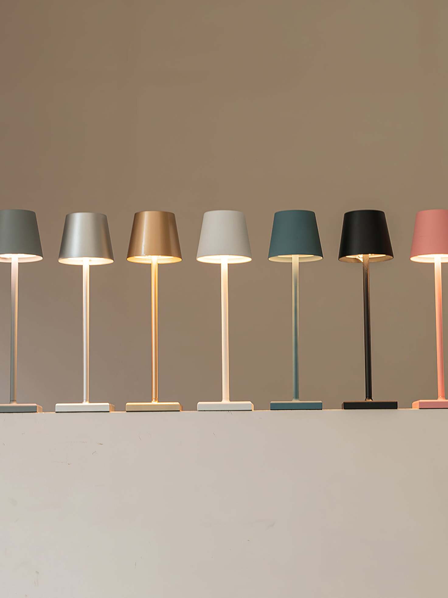 Macaroon Pro Rechargeble Table Lamp - Cueteks
