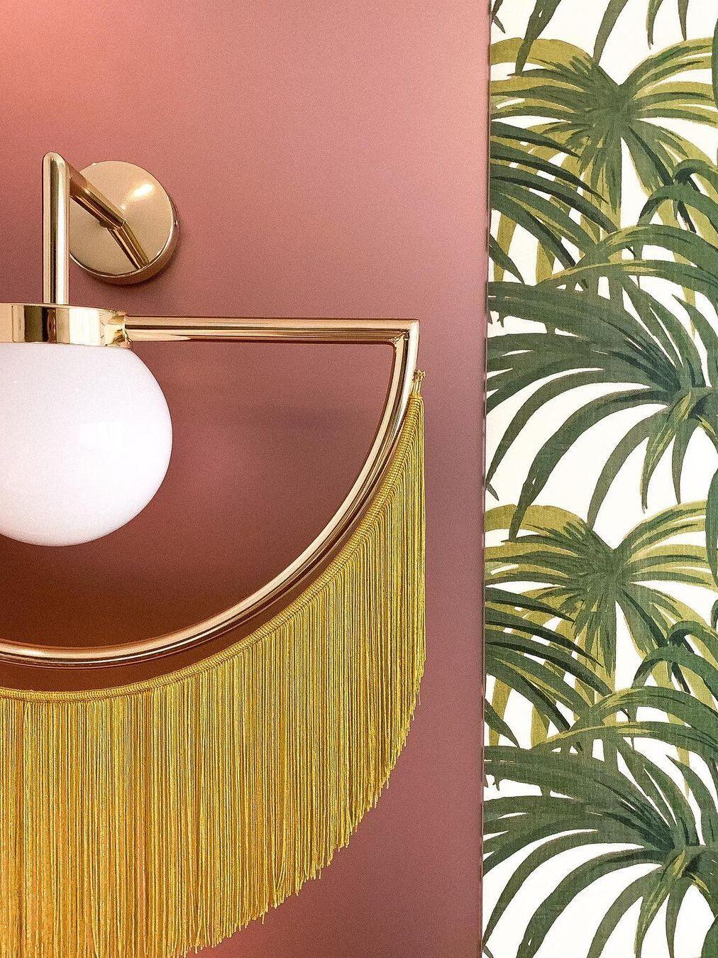 Exquisite Wink Tassel Glass Ball Wall Lamp - Cueteks