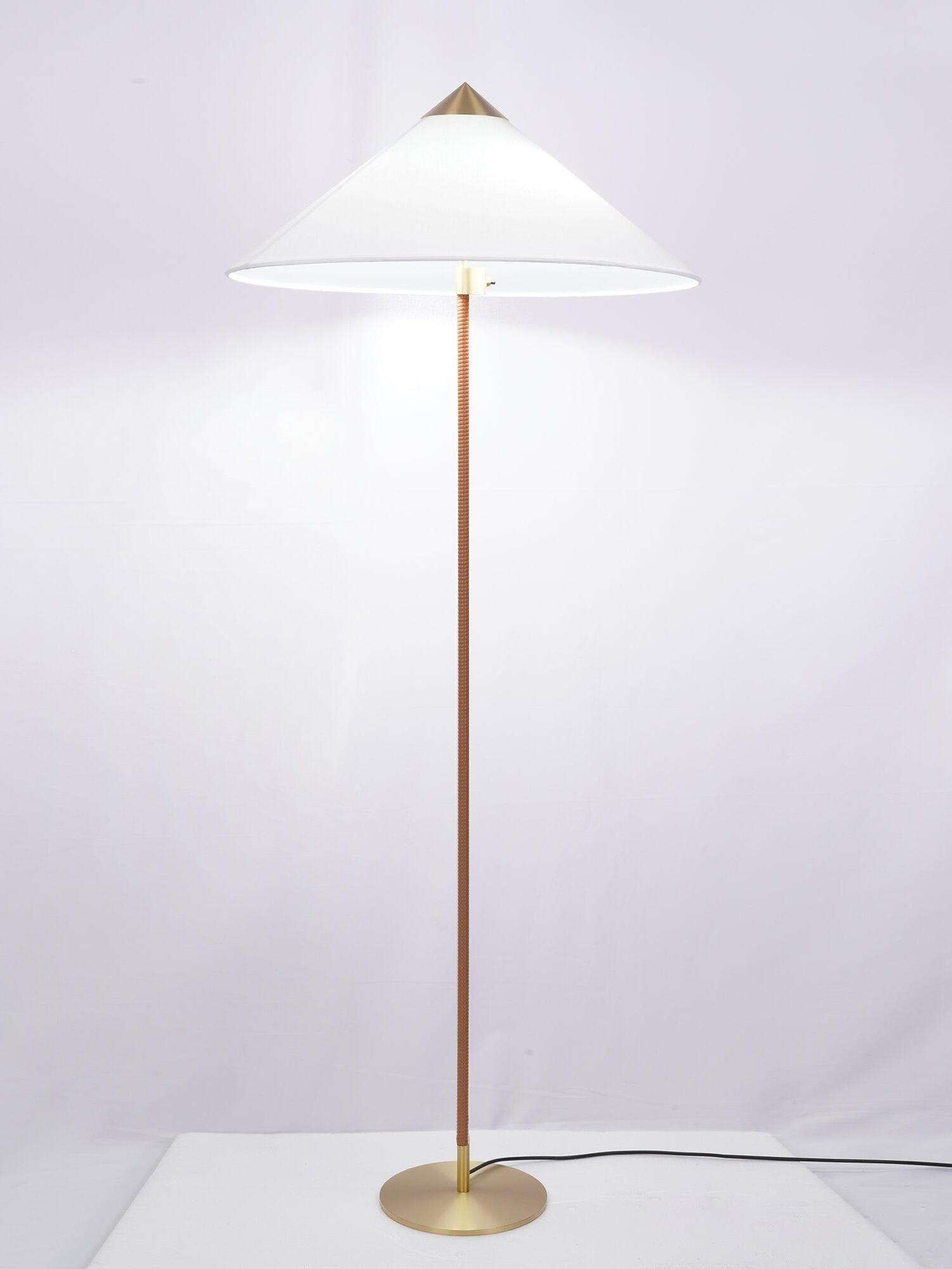 9602 Floor Lamp - Cueteks