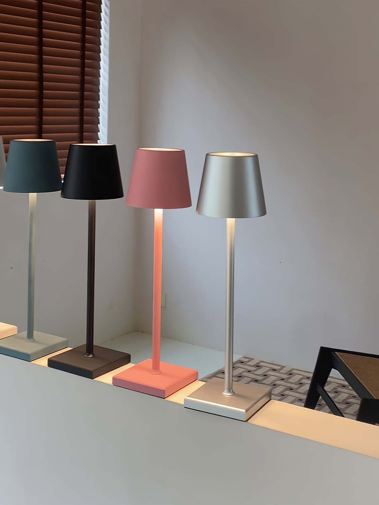Macaroon Pro Rechargeble Table Lamp - Cueteks
