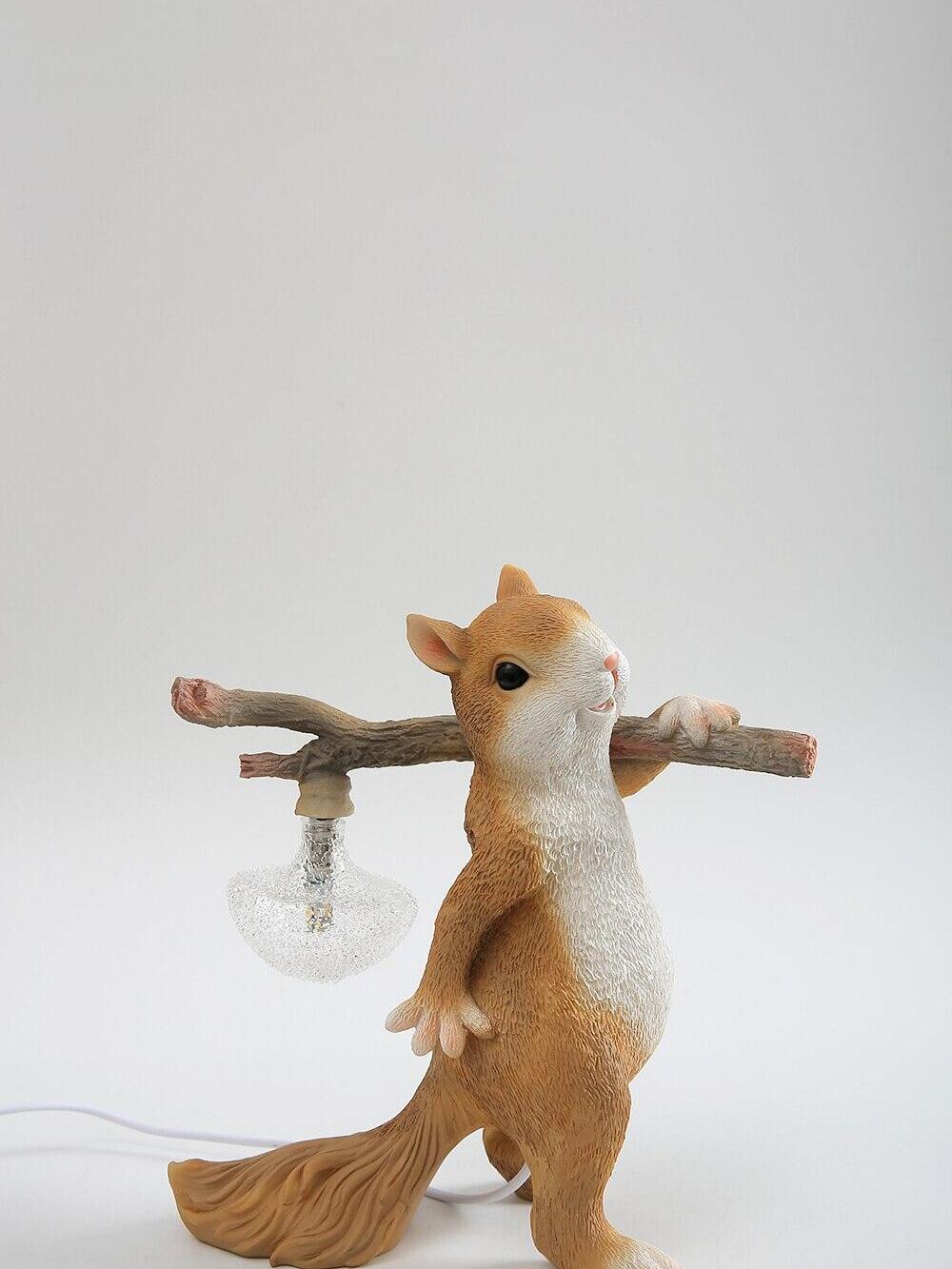 Squirrel Table Lamp - Cueteks