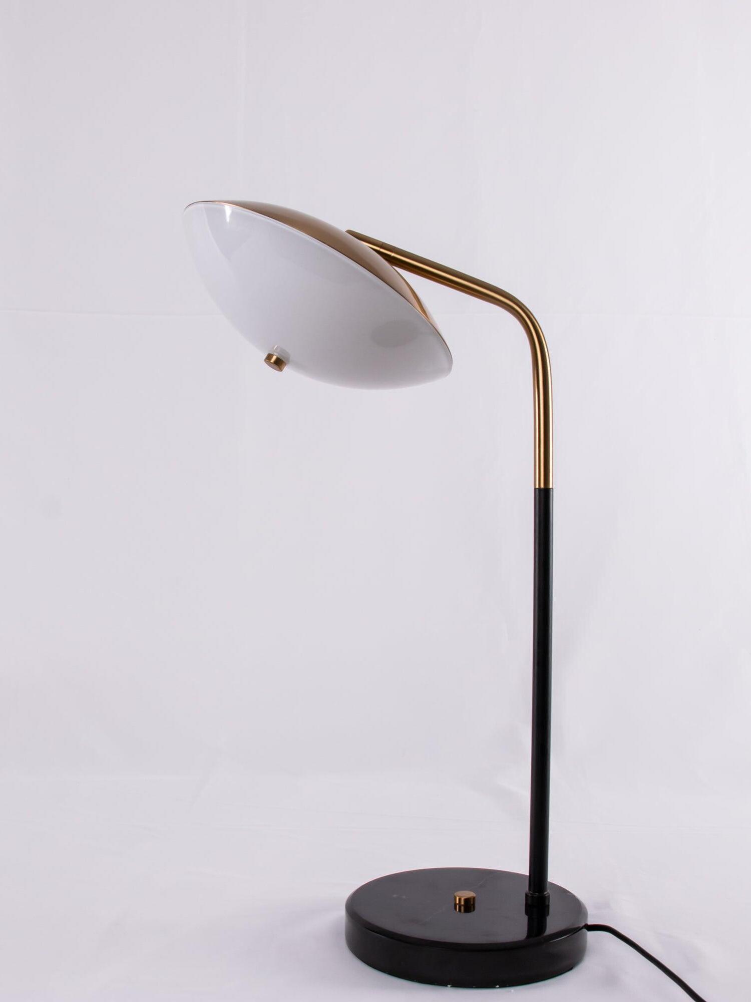 Marvin Desk Lamp - Cueteks