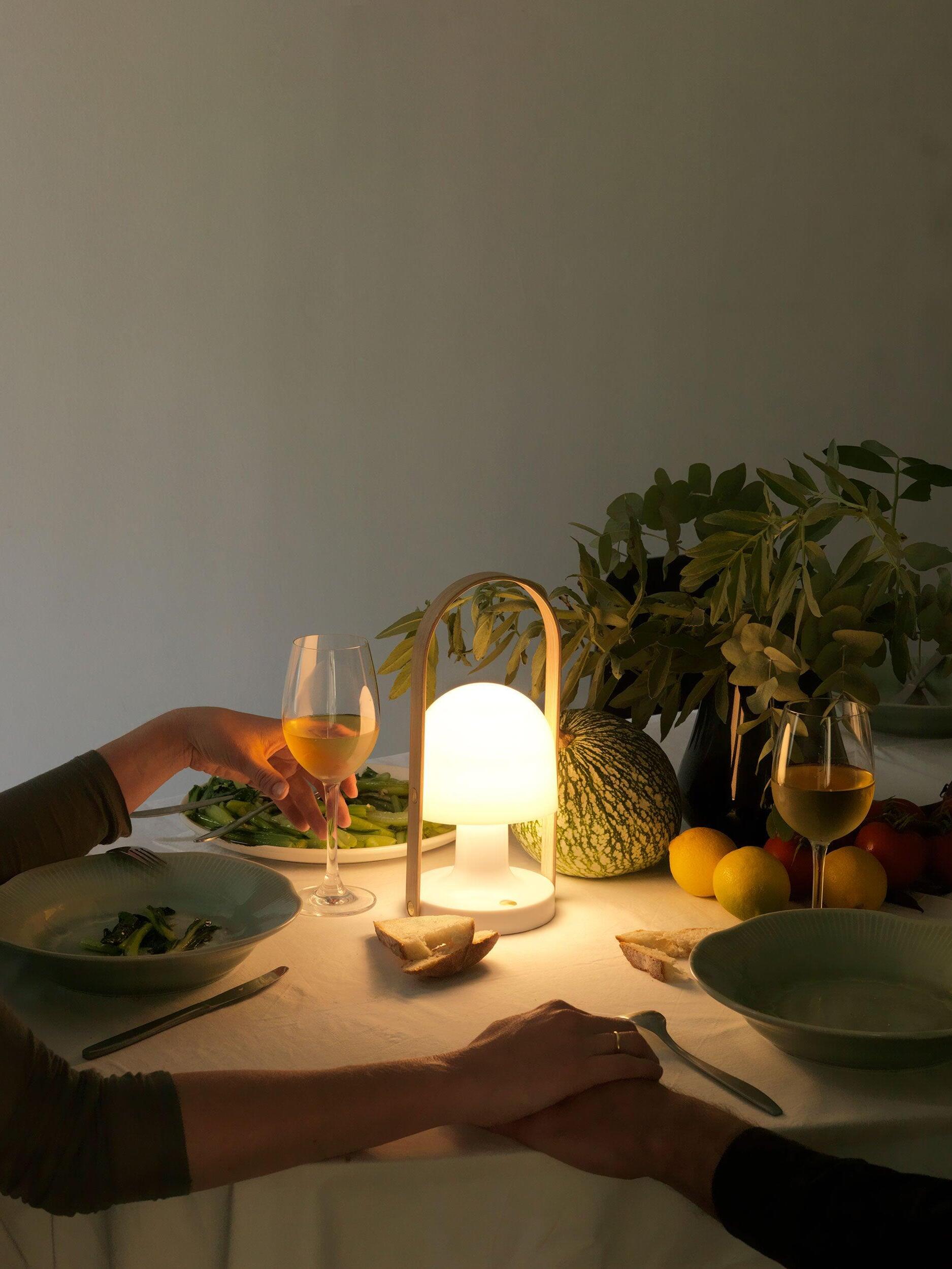 FollowMe Table Lamp - Cueteks