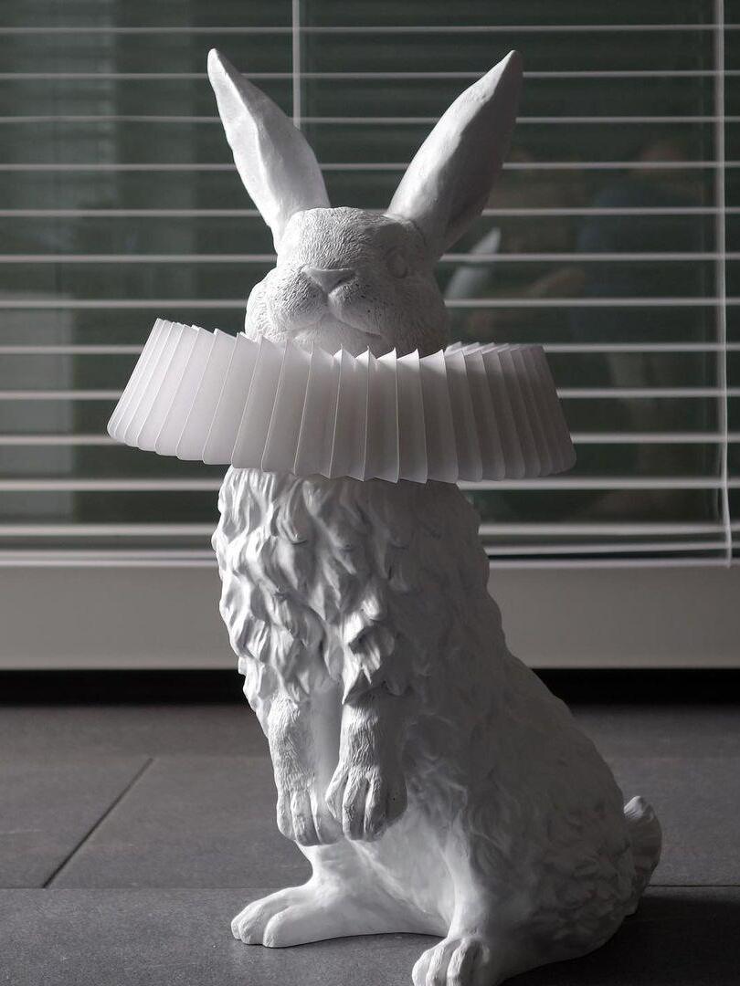White Resin Rabbit Decorative Table Lamp - Cueteks