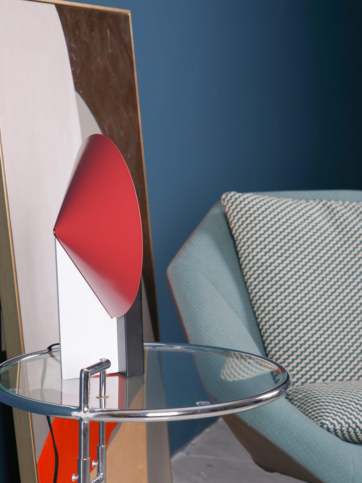 Futuristic Orbe Geometric Metal Table Lamp - Cueteks