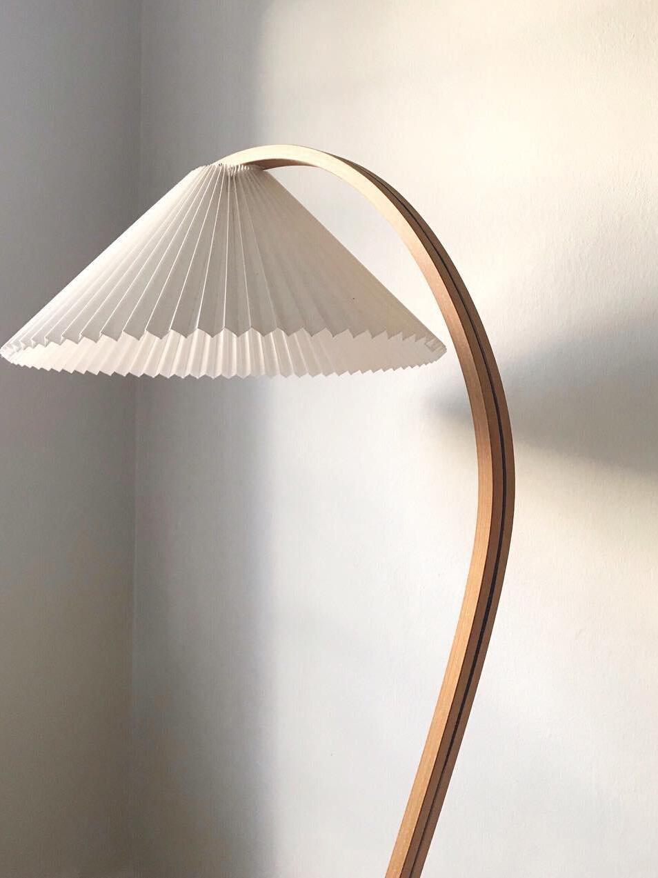 Caprani Floor Lamp - Cueteks