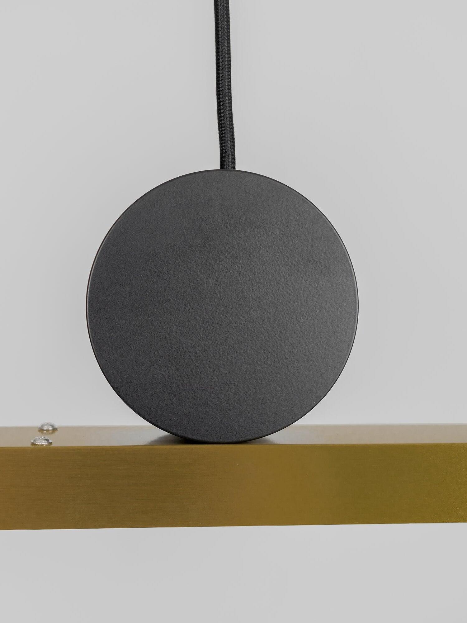 Black disc surface above Cale bar