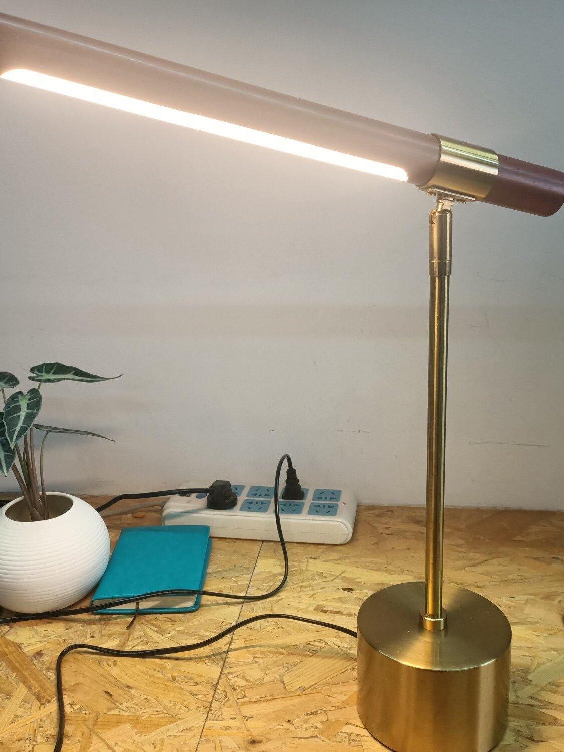 Linear Table Lamp - Cueteks