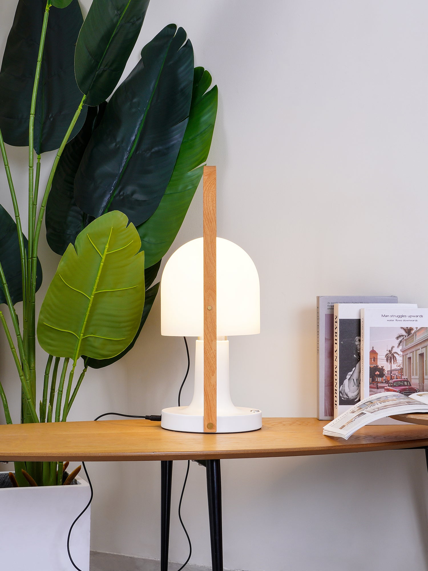 FollowMe Table Lamp - Cueteks