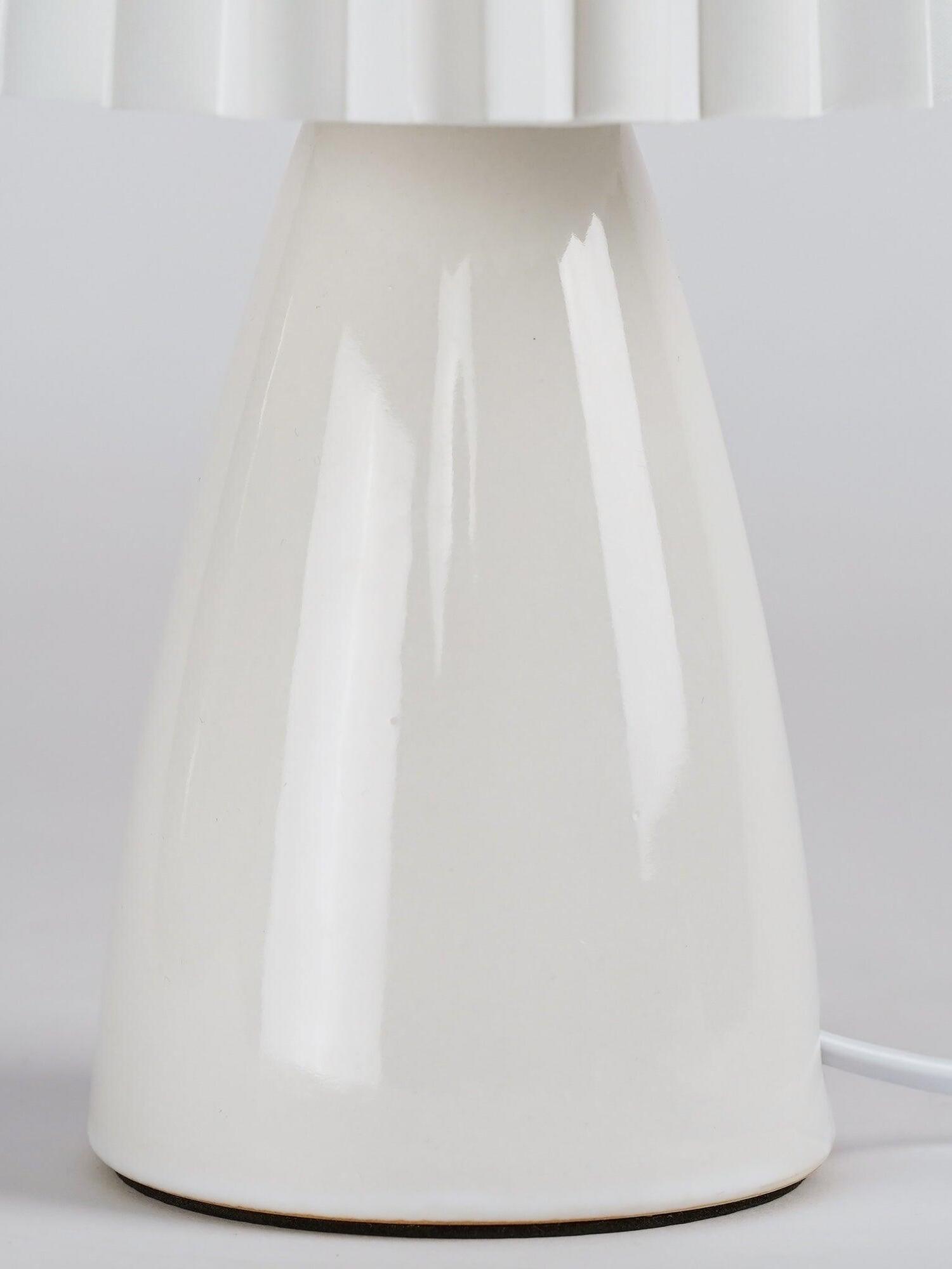 Delilah Table Lamp - Cueteks