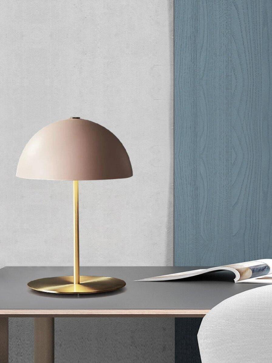 Modern Metal Acrylic Hanna Table Lamp - Cueteks