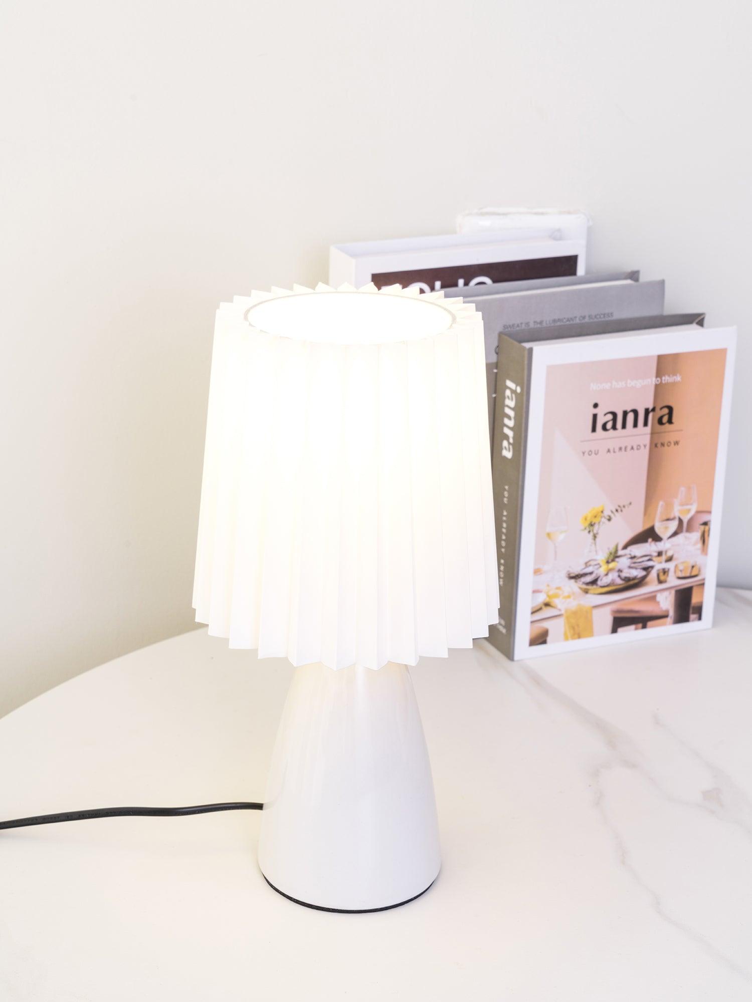 Delilah Table Lamp - Cueteks