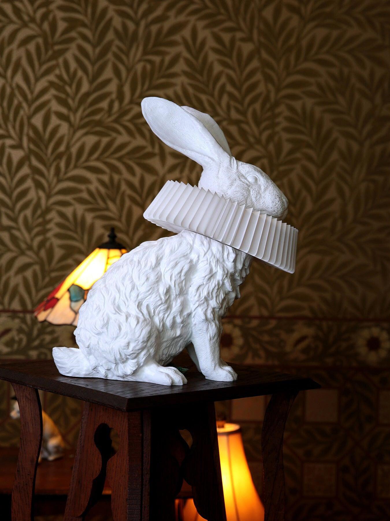 White Resin Rabbit Decorative Table Lamp - Cueteks