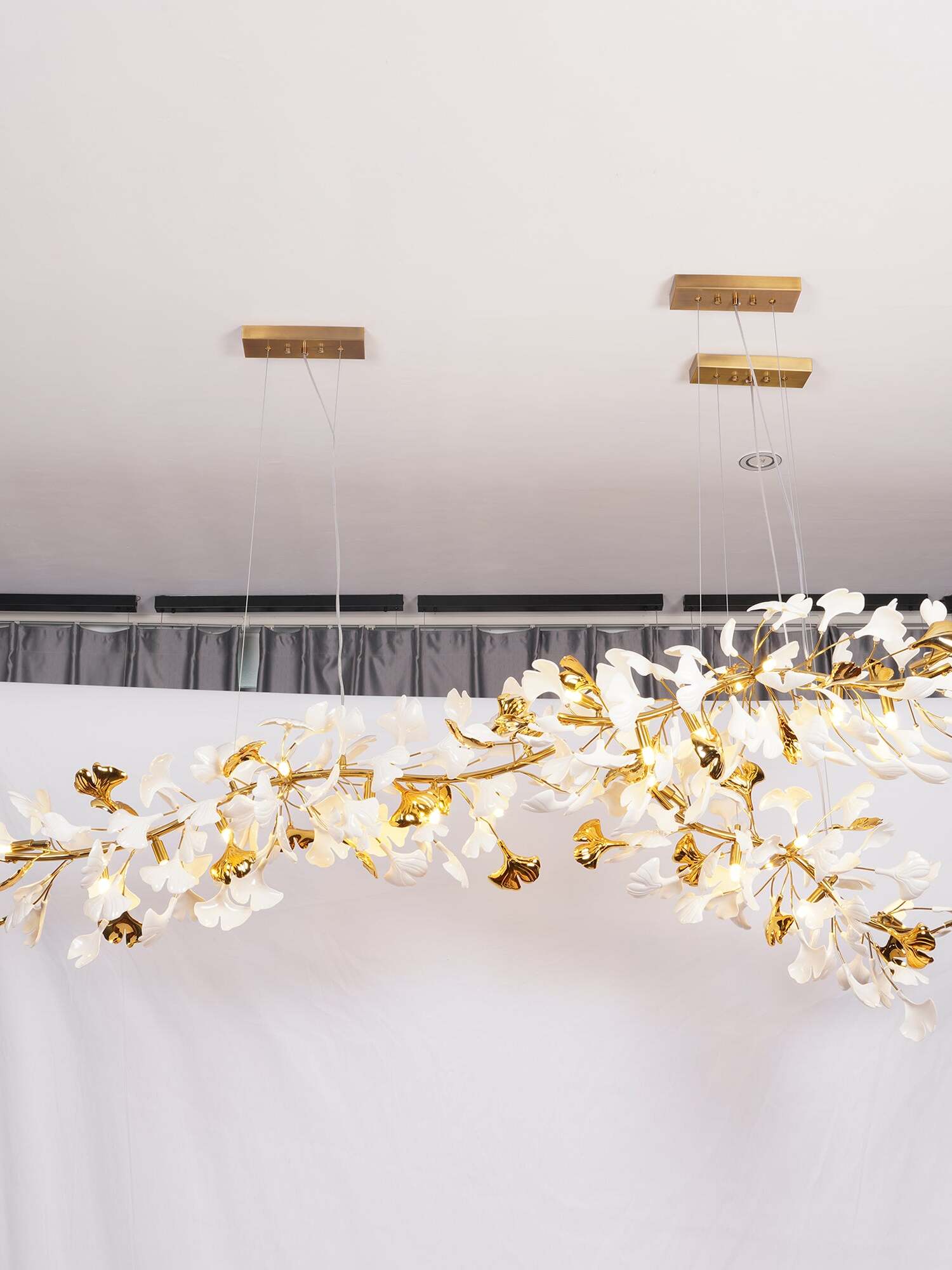 Gingko Chandelier A - Cueteks