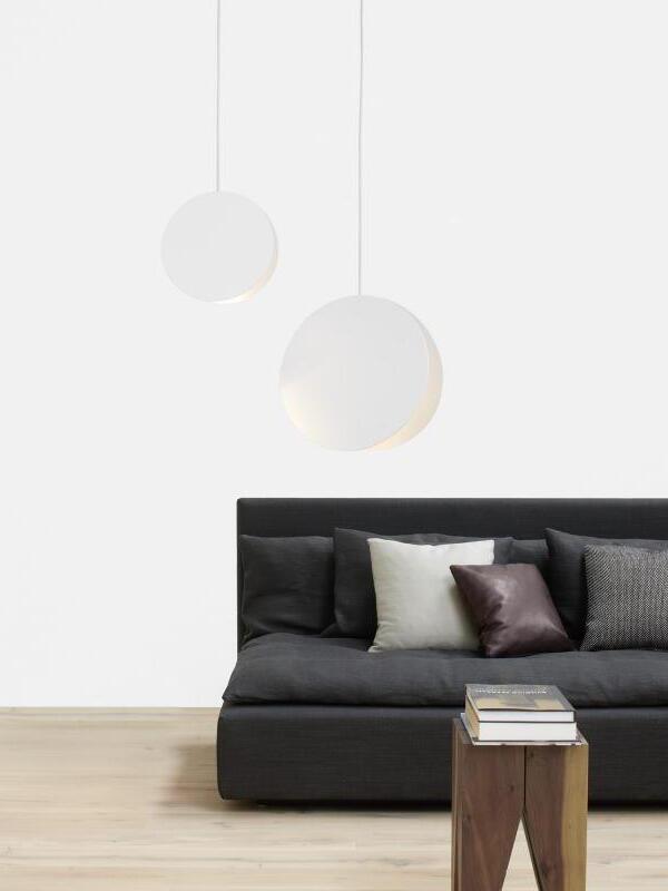 Modern North Metal Disc Pendant Light - Cueteks