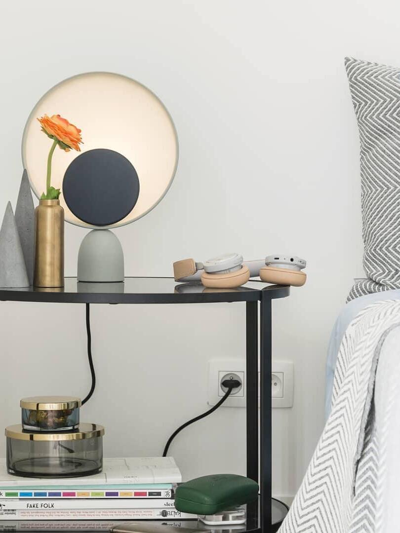 Macaroon Blooper Disc LED Decorative Table Lamp - Cueteks
