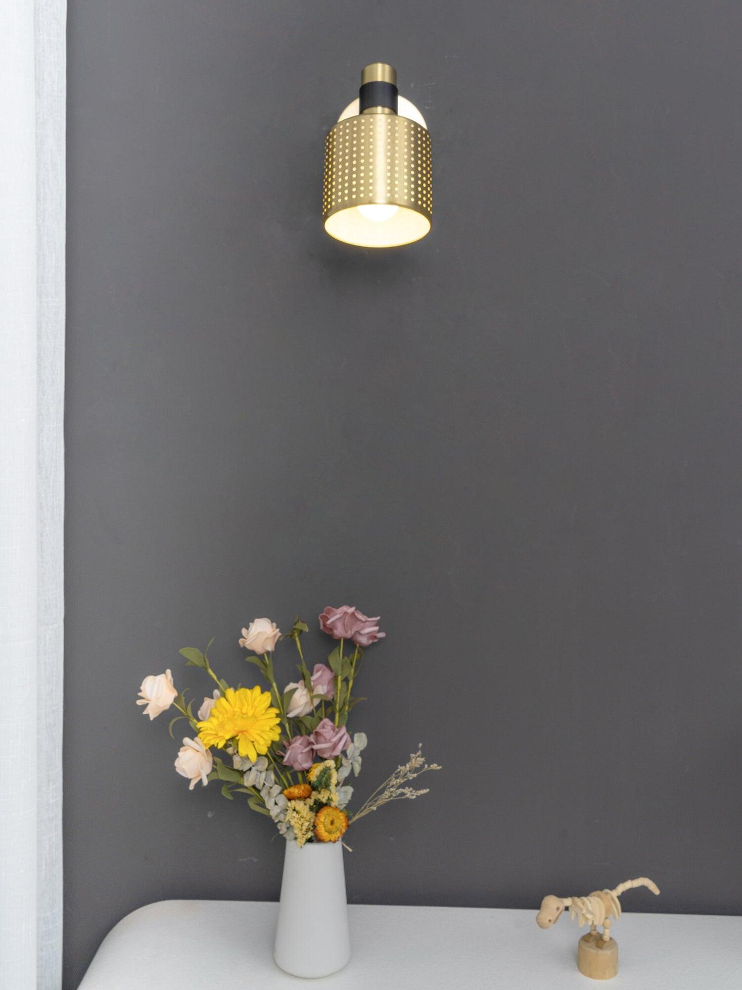 Riddle Wall Light - Cueteks