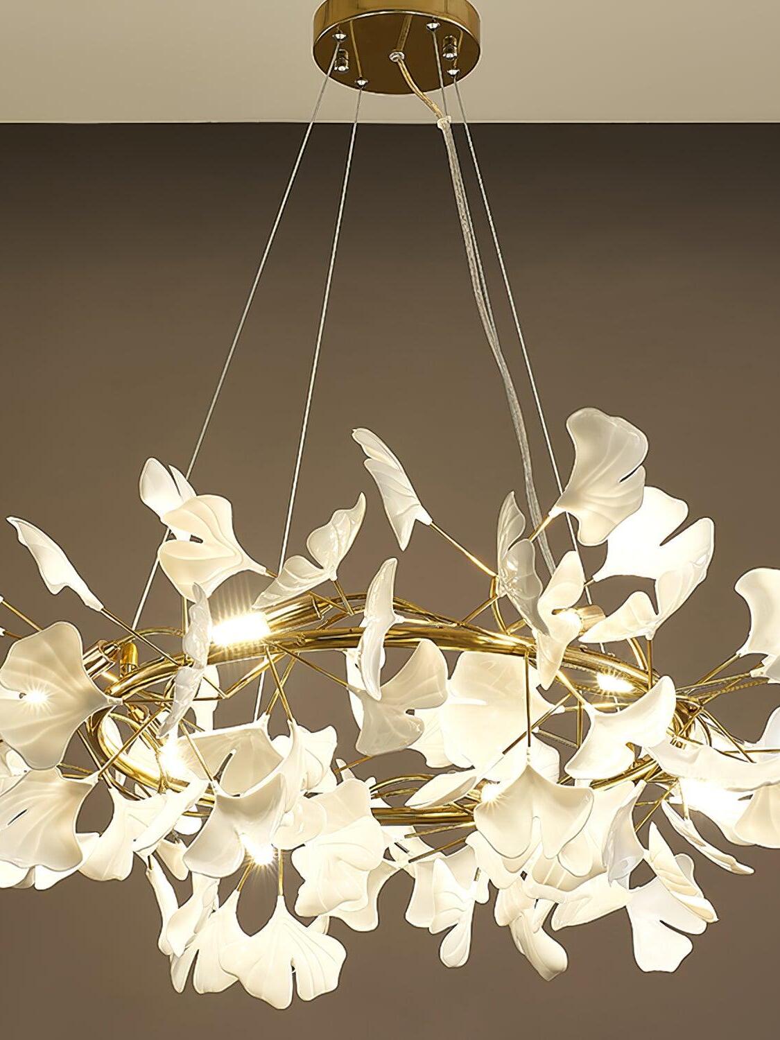 Gingko O white leaf clusters and gold-colour branches