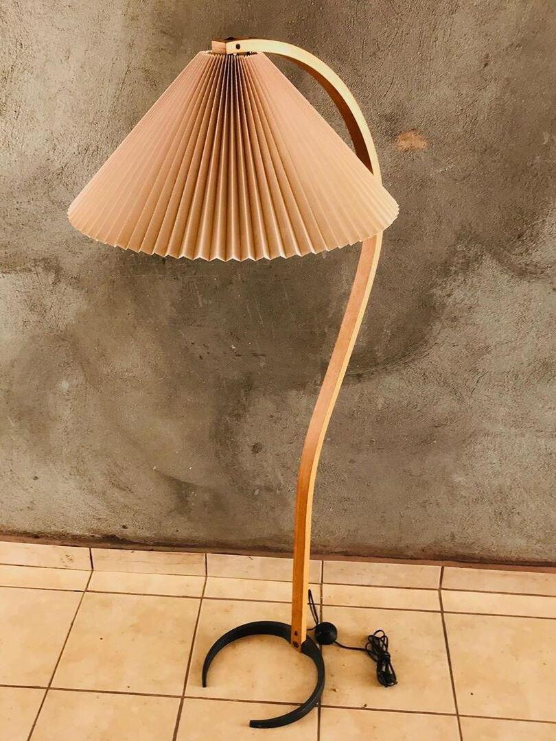 Caprani Floor Lamp - Cueteks