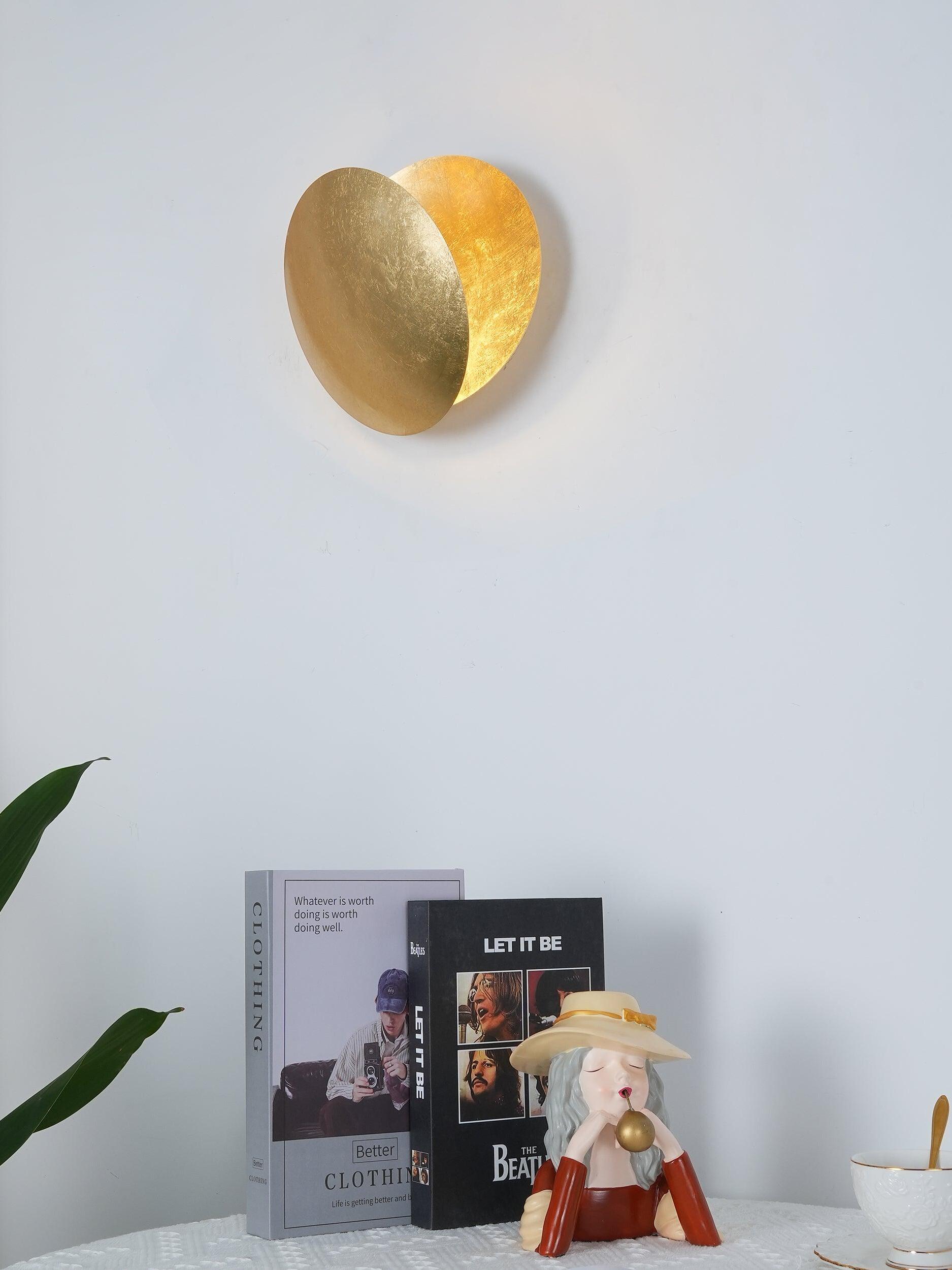 Lederam Wall Lamp - Cueteks