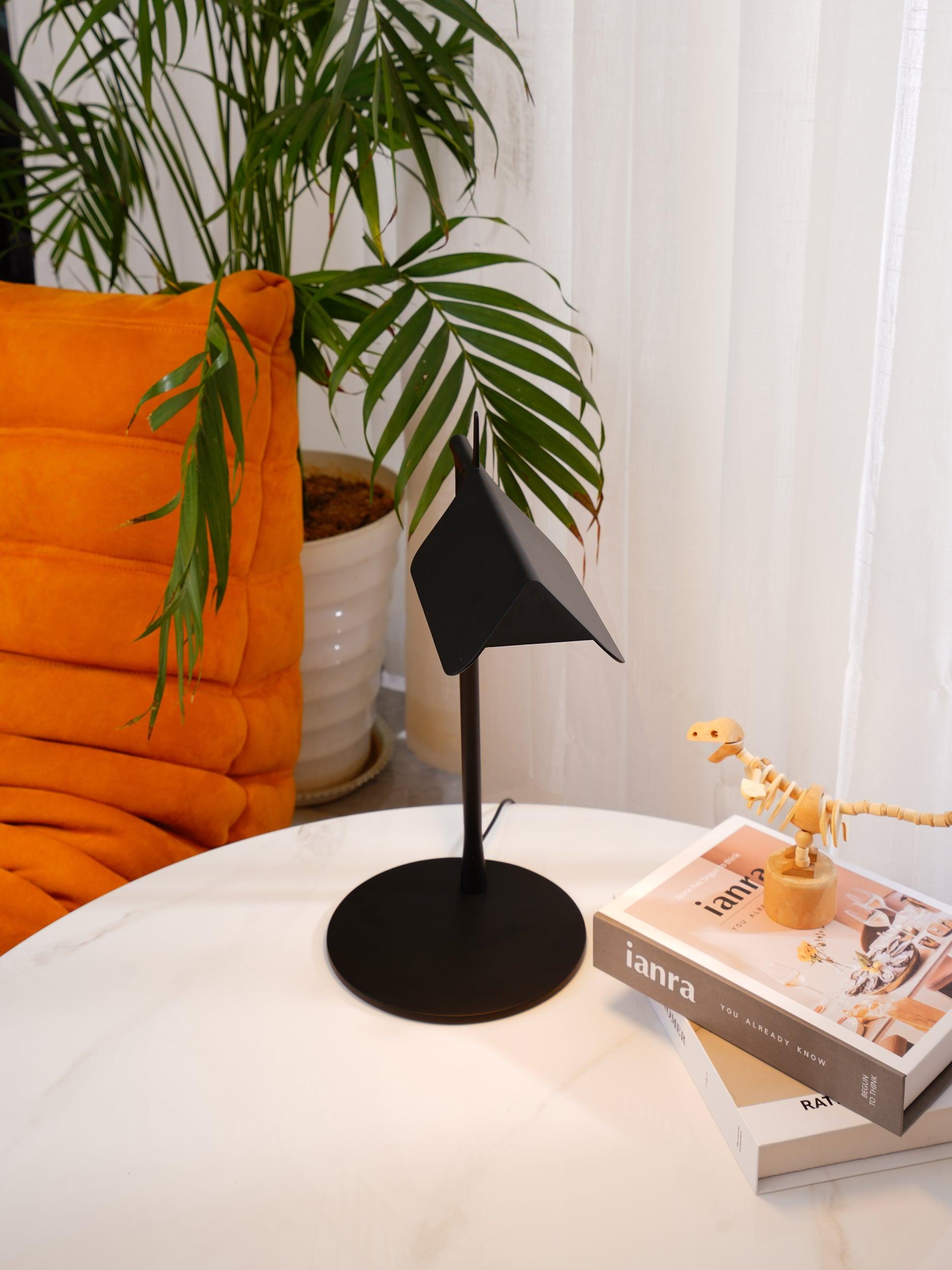 Modern Metal Tab Table Lamp For Studies - Cueteks