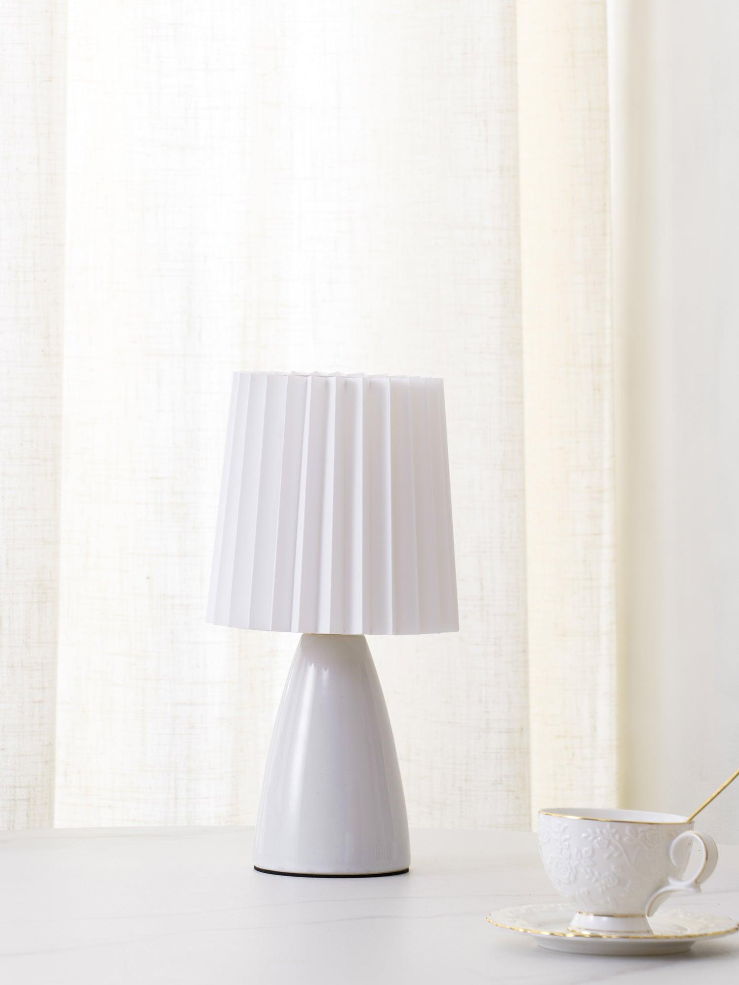Delilah Table Lamp - Cueteks