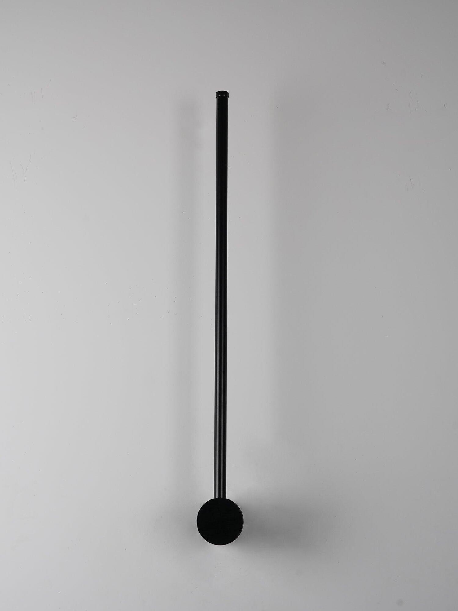 Front view of an unlit rod with round-ended mount