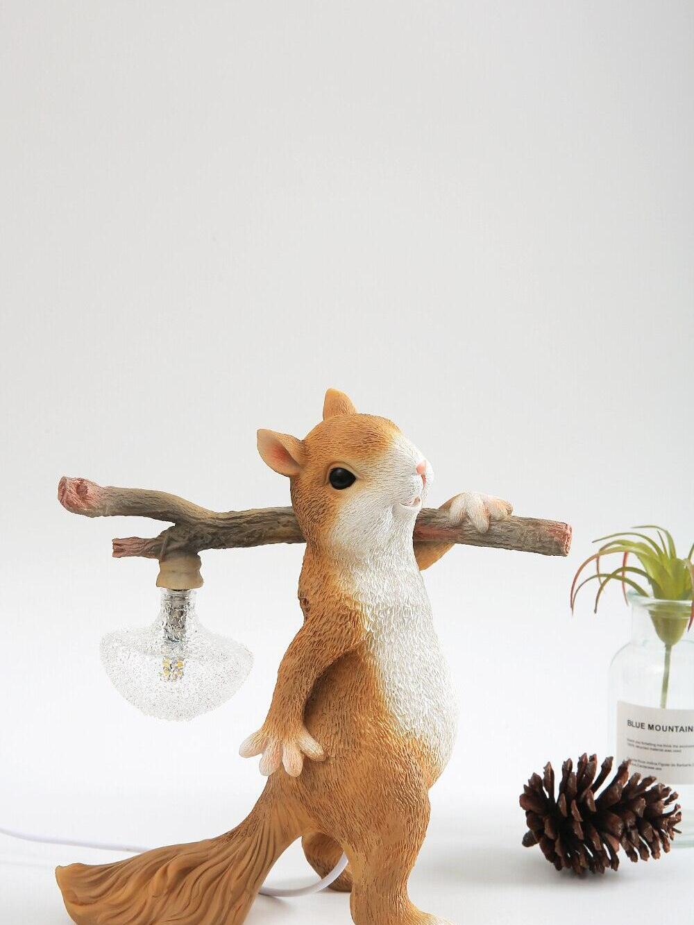 Squirrel Table Lamp - Cueteks