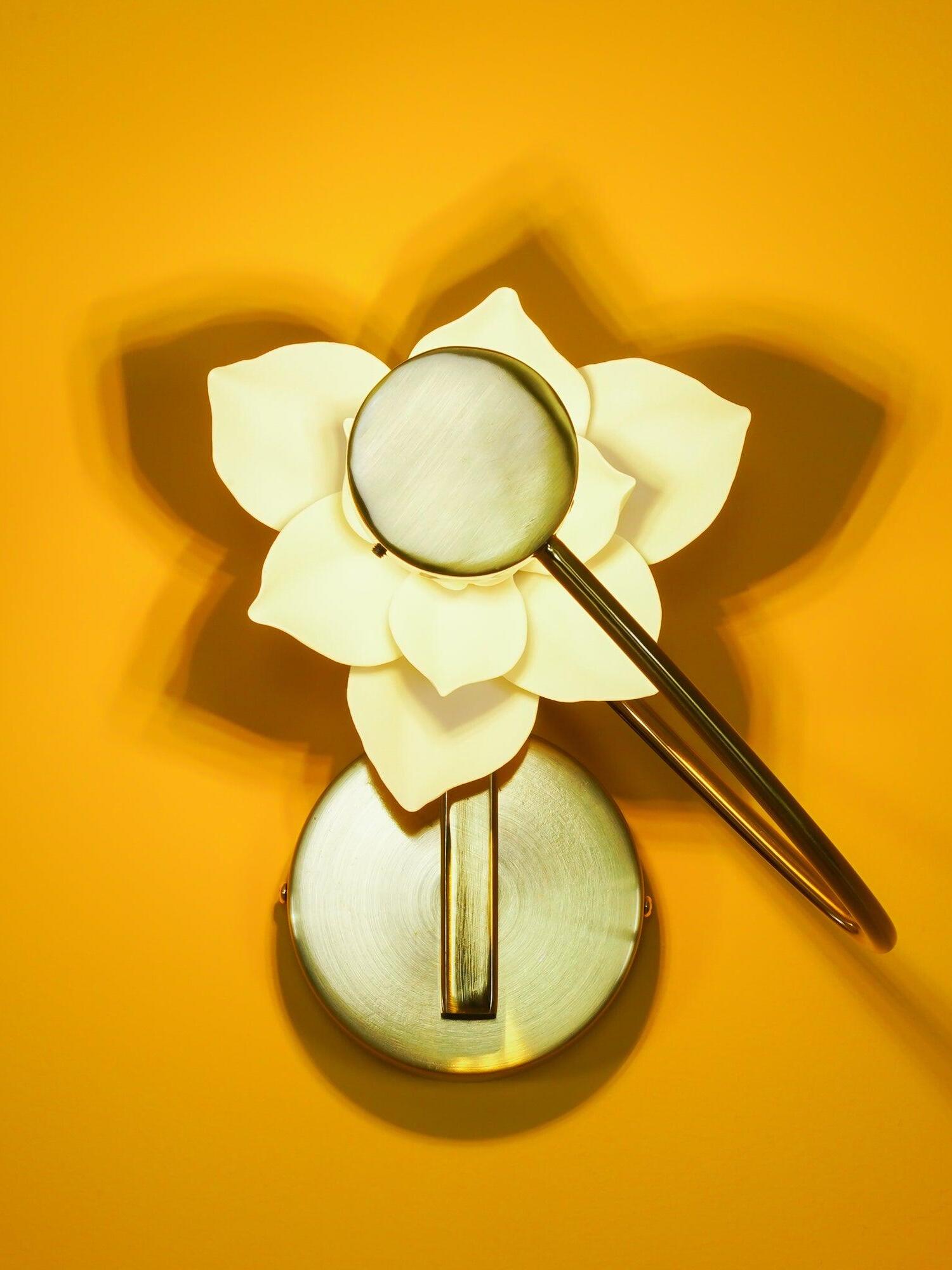 Lure Sconce - Cueteks
