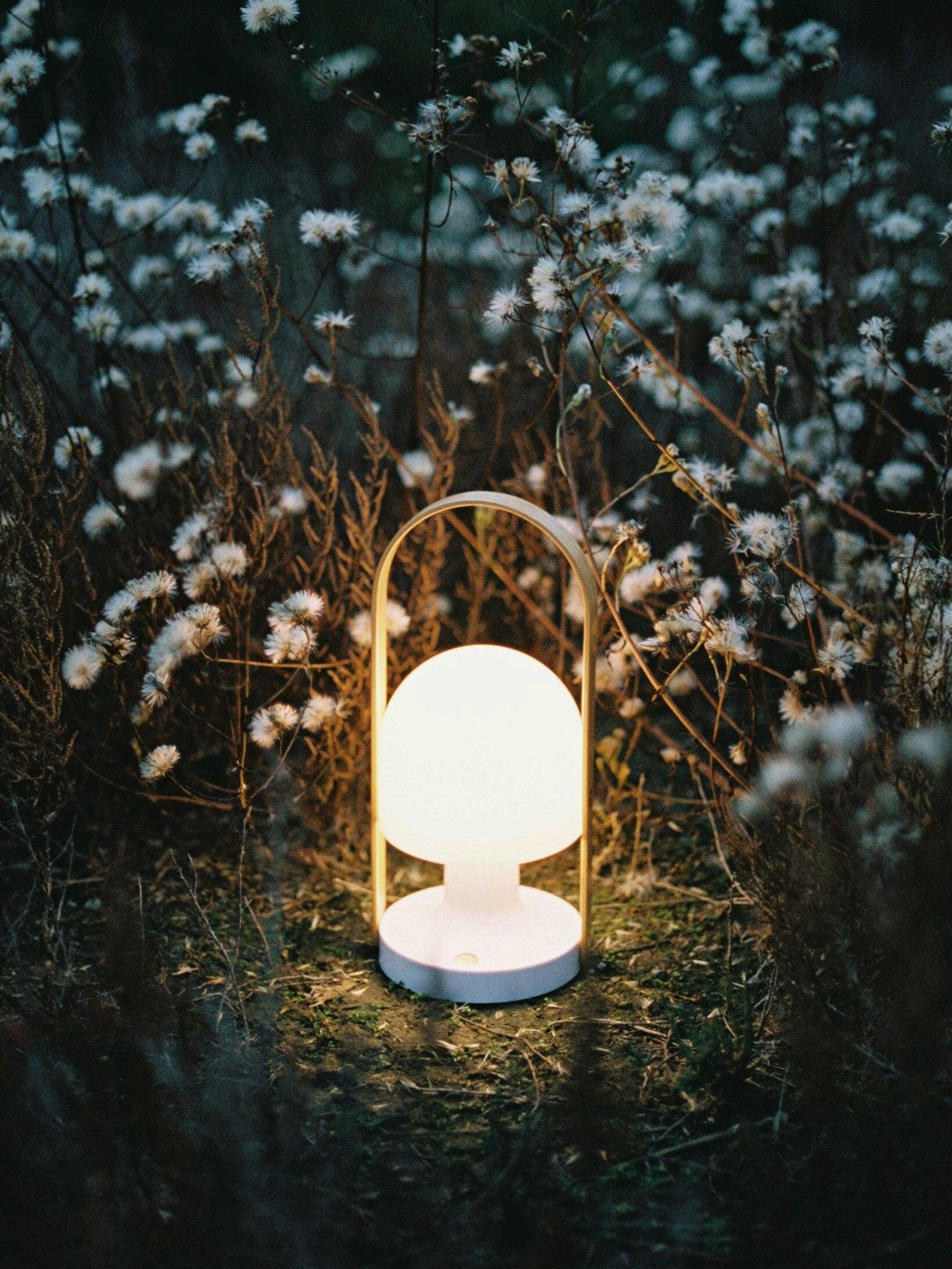 FollowMe Table Lamp - Cueteks