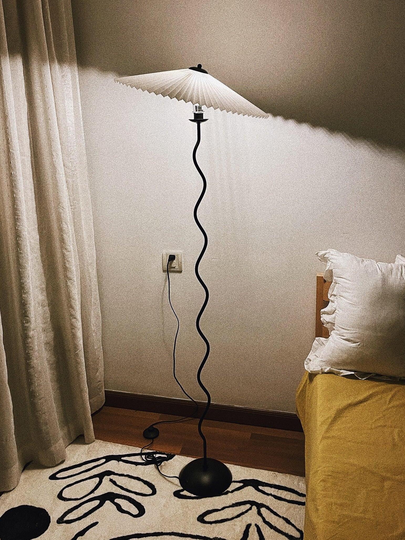 Squiggle Floor Lamp - Cueteks