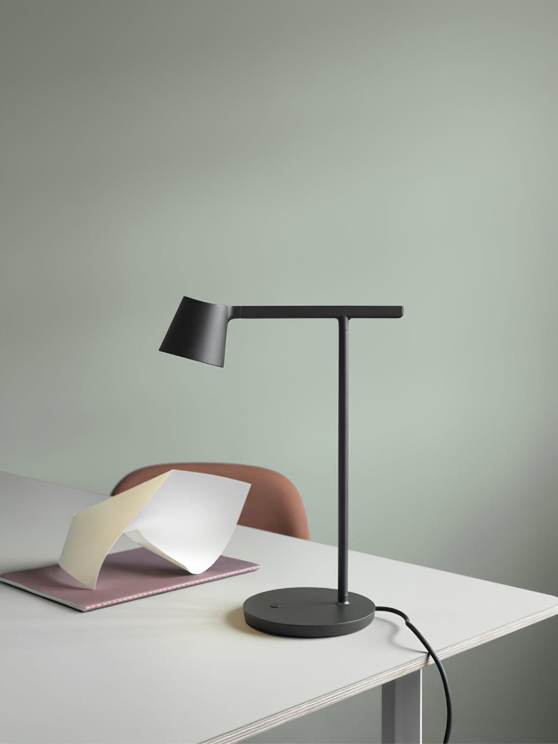Tip Table Lamp - Cueteks