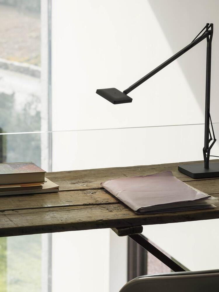 Metal Rotatable Edge Reading Table Lamp - Cueteks