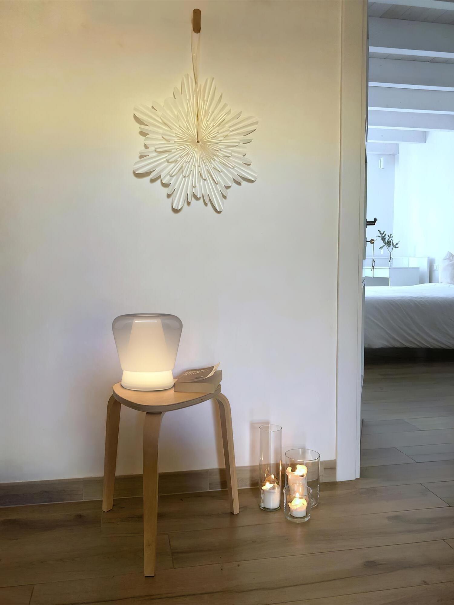 White Jumelle lamp on small wooden table