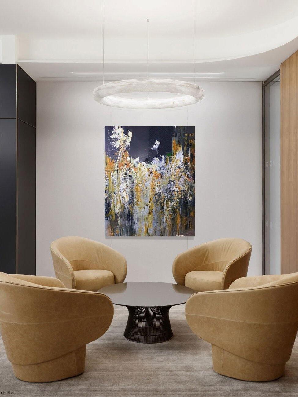 White ring above a round lounge table