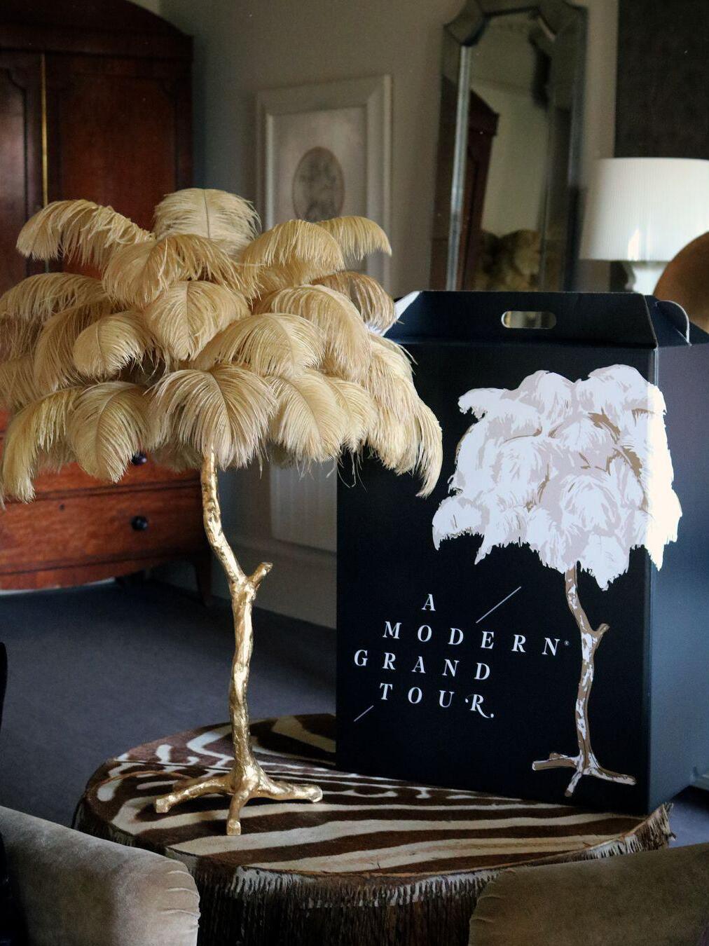 Ostrich Feather Table Lamp - Cueteks