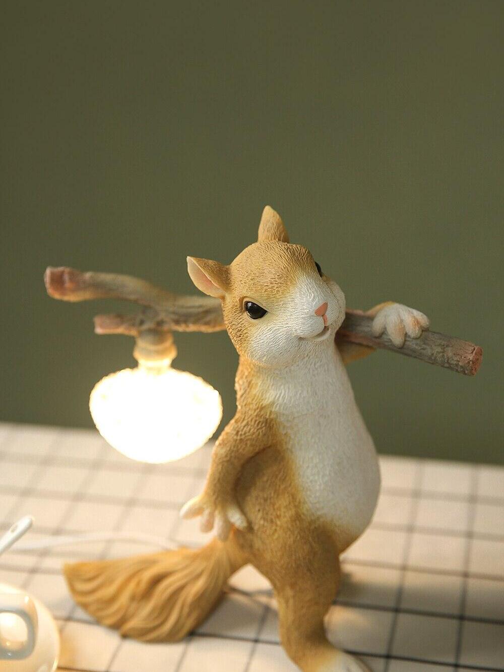 Squirrel Table Lamp - Cueteks