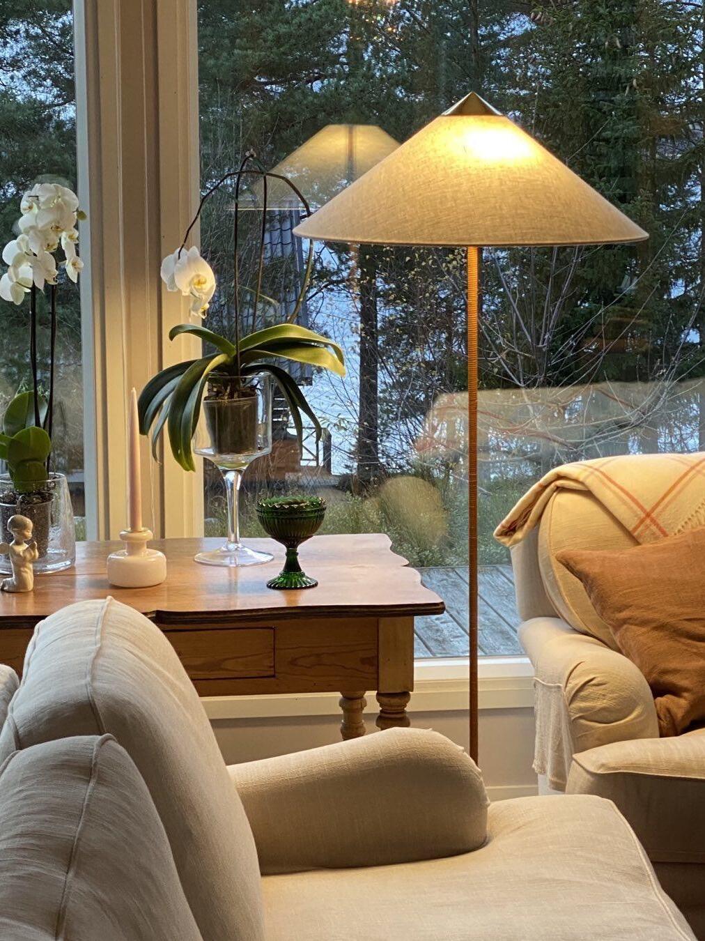 9602 Floor Lamp - Cueteks