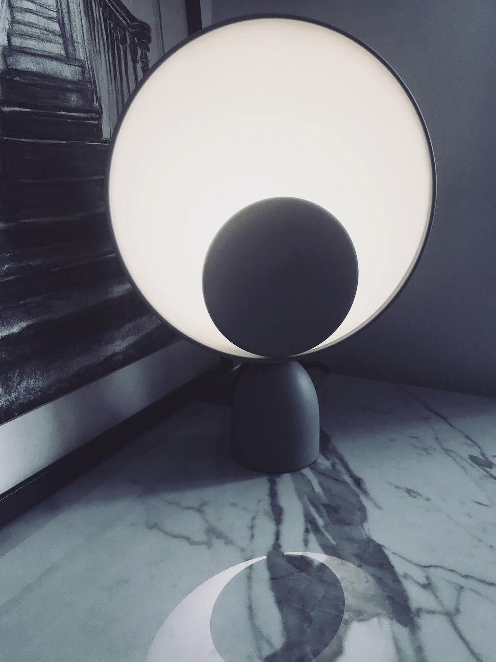 Macaroon Blooper Disc LED Decorative Table Lamp - Cueteks