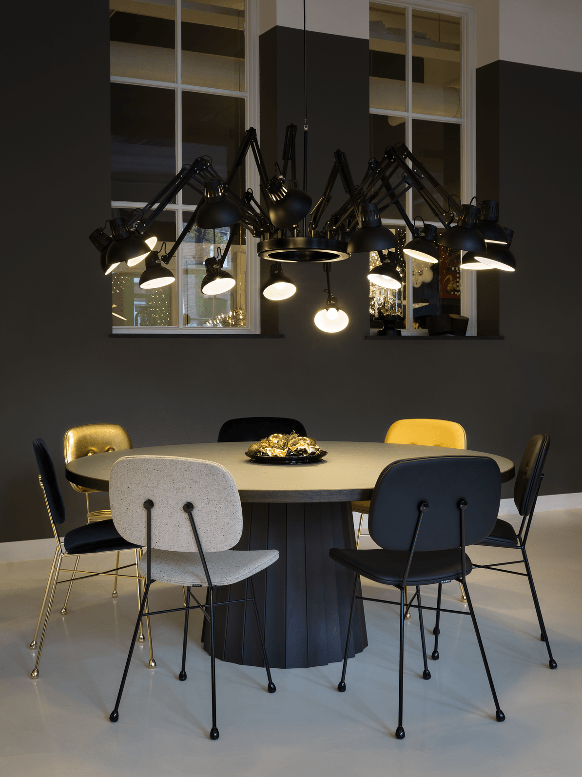 Dear Ingo Chandeliers - Cueteks