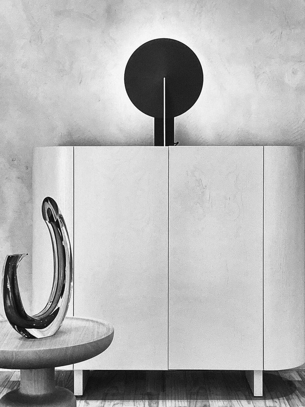 Futuristic Orbe Geometric Metal Table Lamp - Cueteks