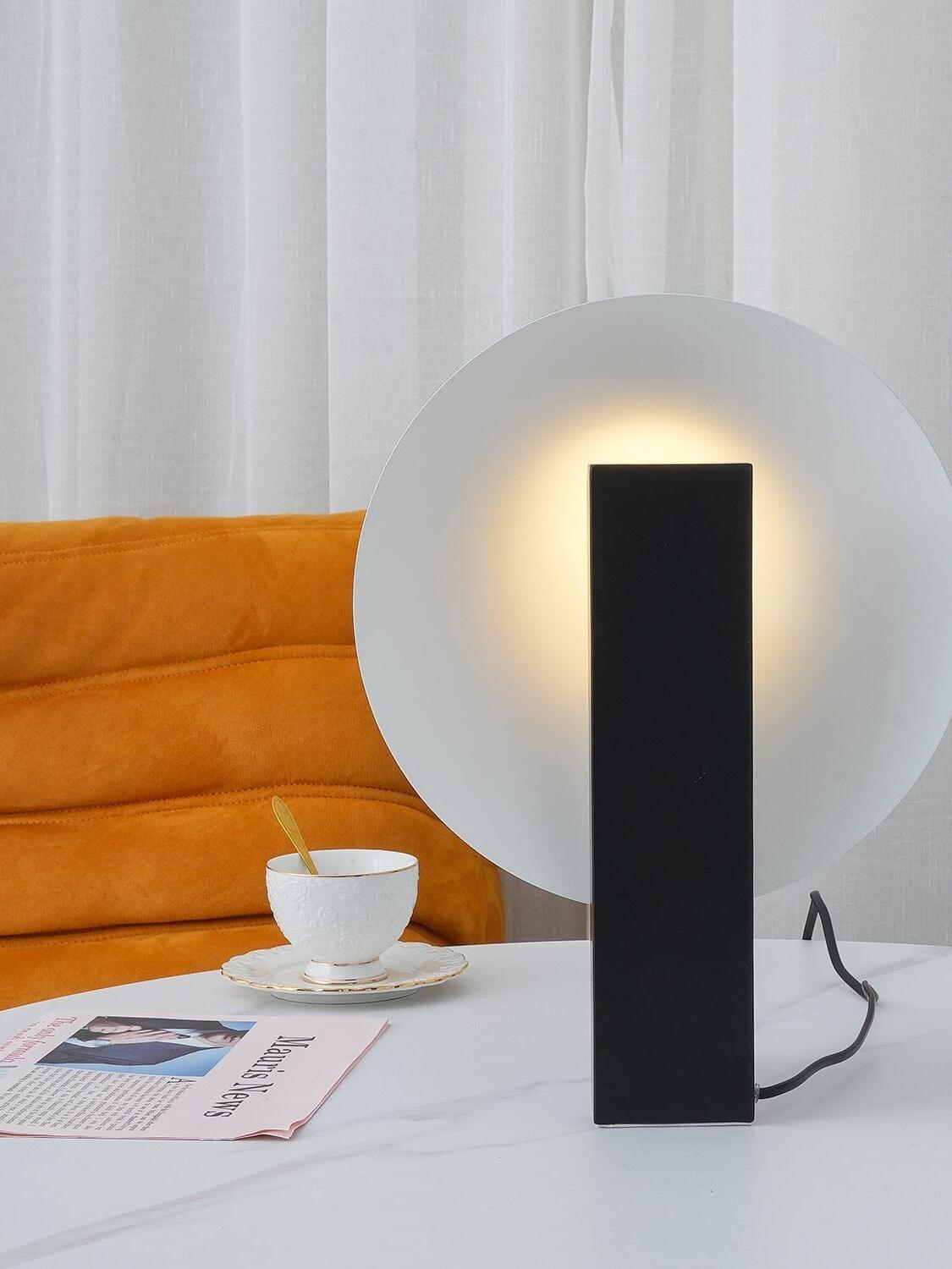 Futuristic Orbe Geometric Metal Table Lamp - Cueteks