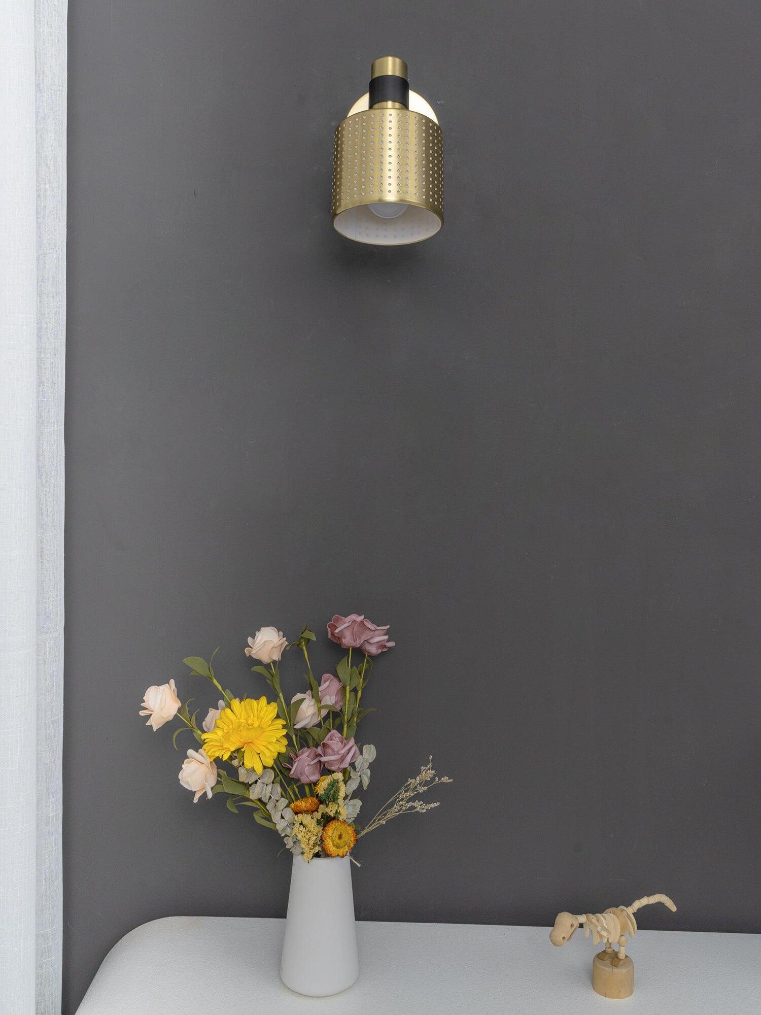 Riddle Wall Light - Cueteks