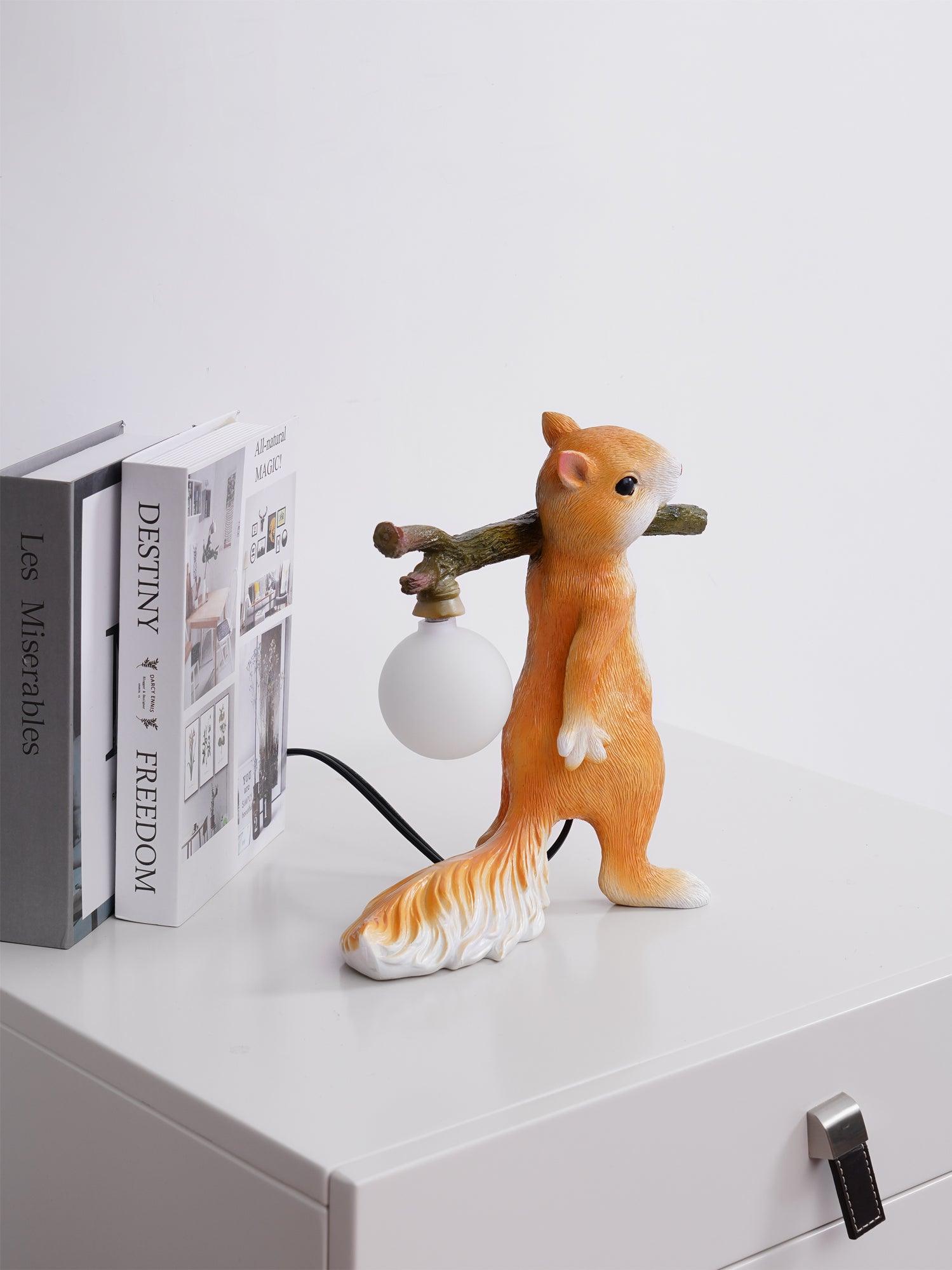 Squirrel Table Lamp - Cueteks