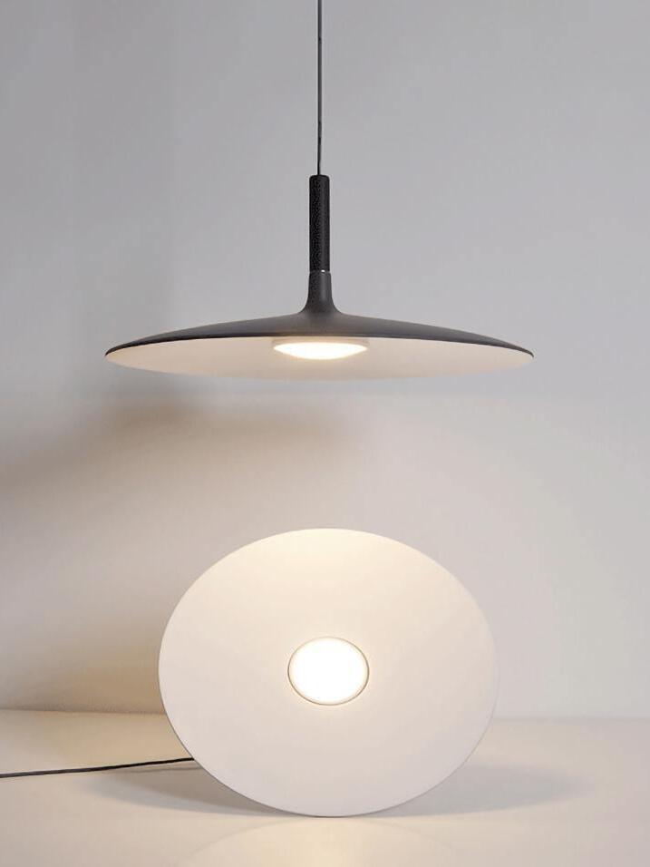 Aplomb Metal Pendant Lamp - Cueteks