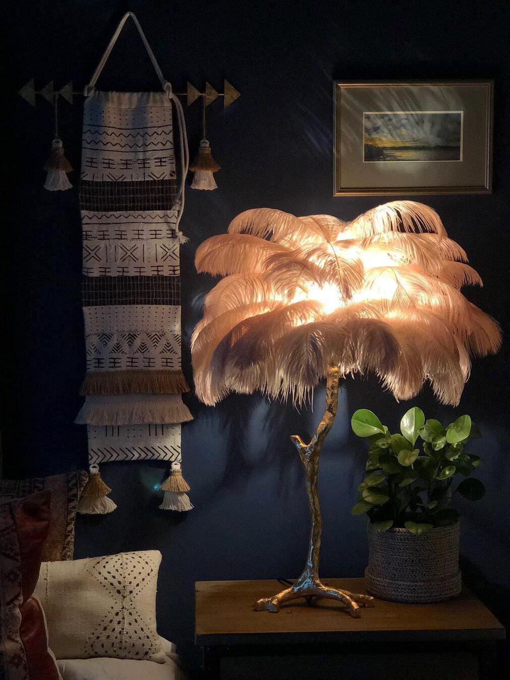 Ostrich Feather Table Lamp - Cueteks