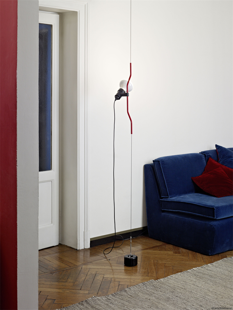 Industiral Parentesi Linear Dimmable LED Lamp - Cueteks