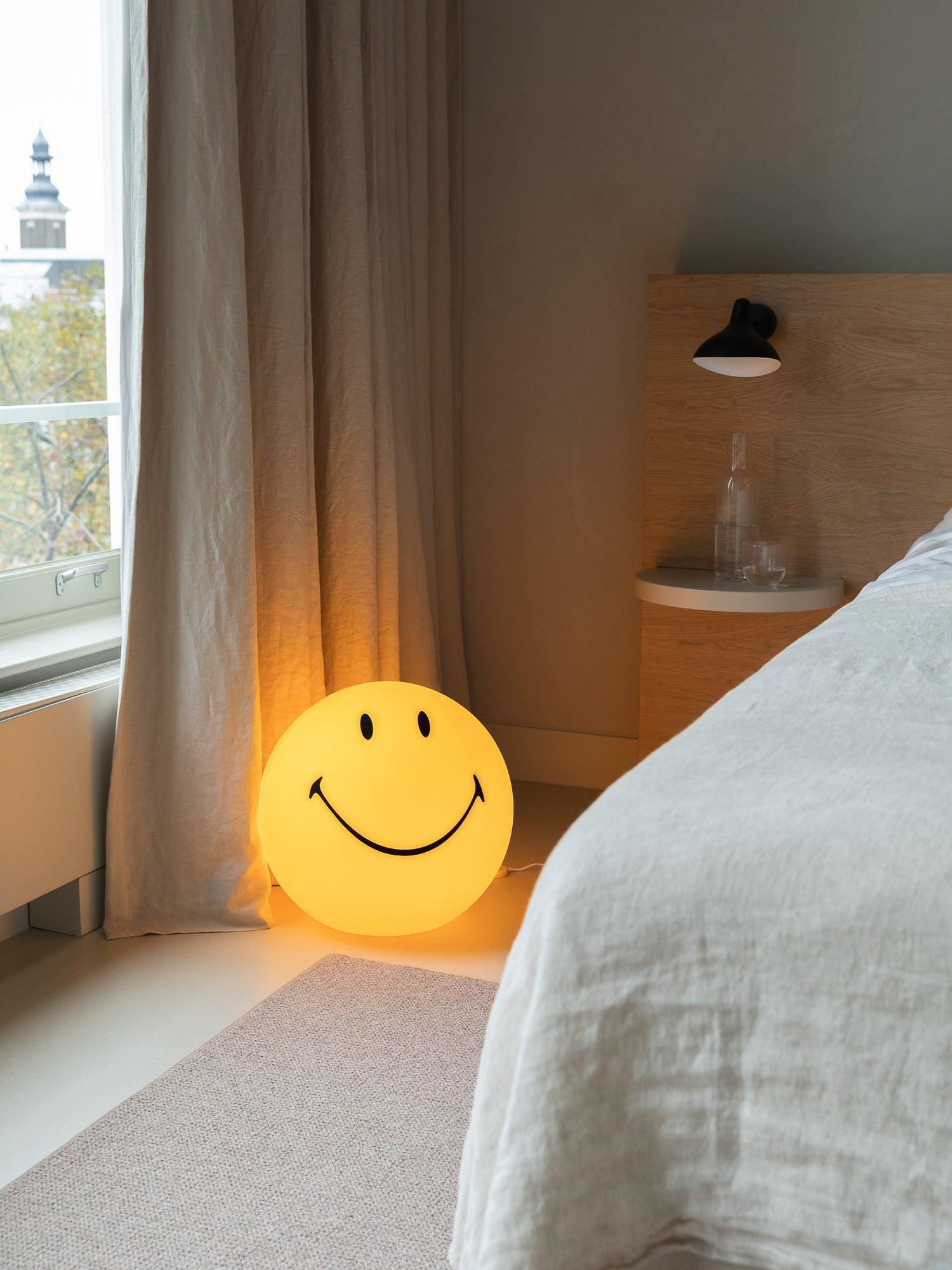 Smiling Decorative Rechargeable Table Lamp - Cueteks