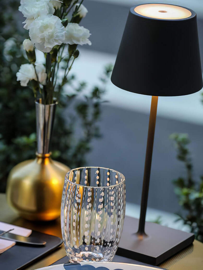 Macaroon Pro Rechargeble Table Lamp - Cueteks